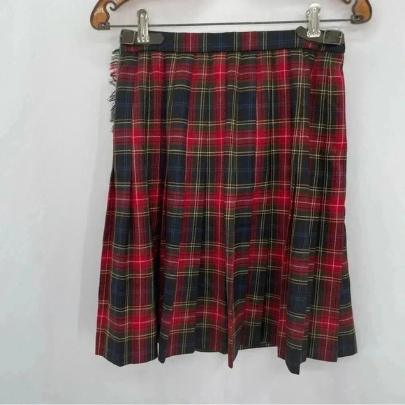 Jones New York Women’s Plaid Wool Skirt 8 Black Red Wrap Unlined - Picture 4 of 11
